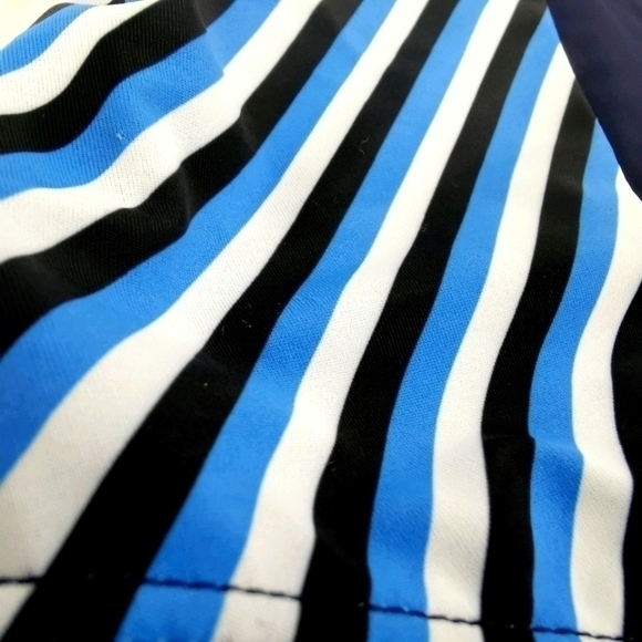 Fashion World NWT Women's L Padded Stripe Swimsuit - Picture 4 of 9